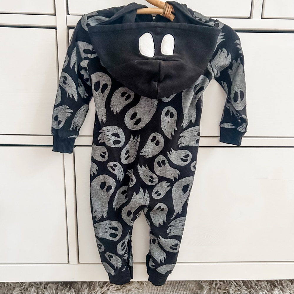 Wonder Nation Black and Gray Swirl Footies